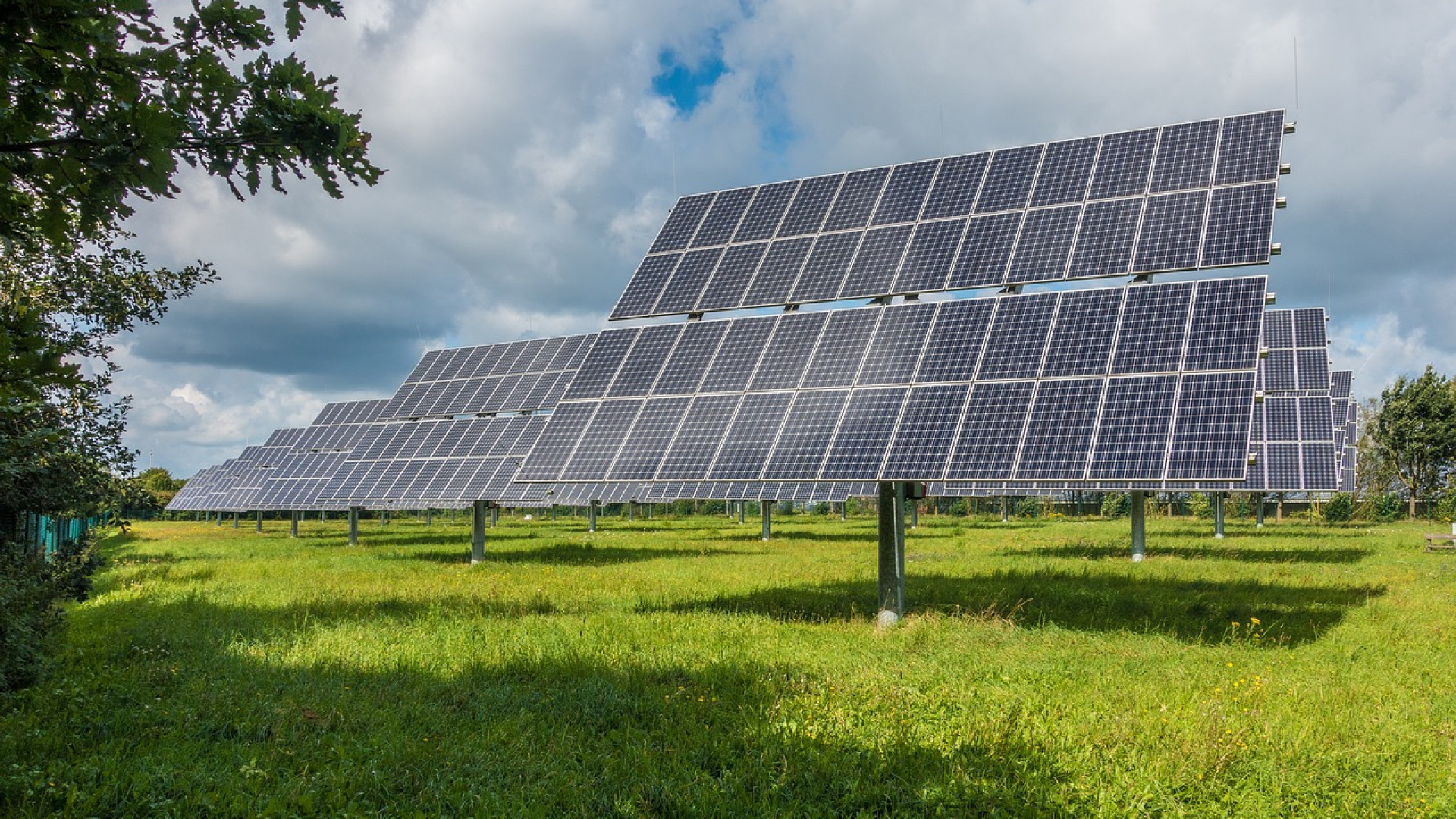 Investir dans une ferme solaire en France : un choix stratégique pour un avenir plus vert
